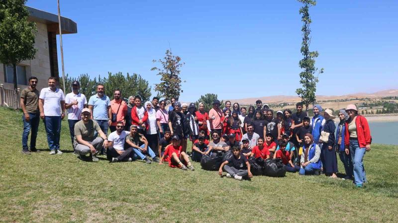 Ankara’dan gelen gençler Elazığ’ı gezdi
