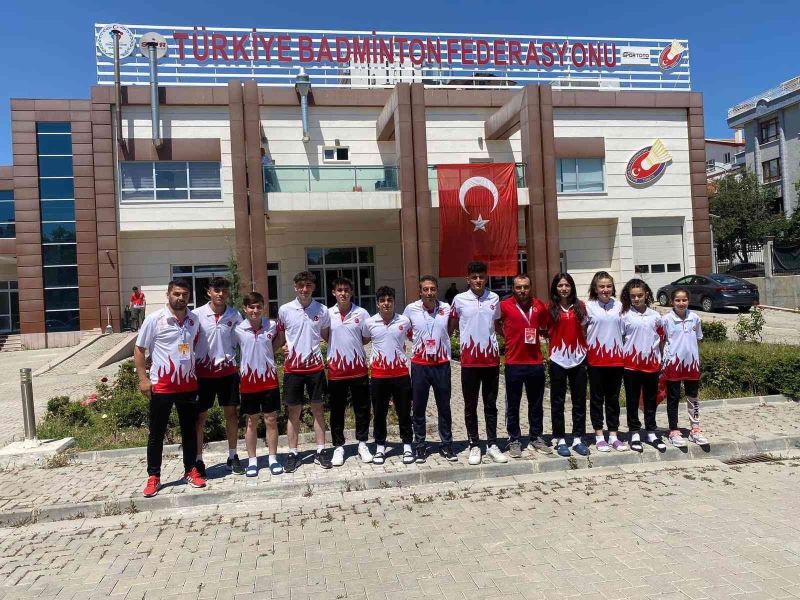 Melikgazi’nin 10 badminton sporcusu milli takına seçildi
