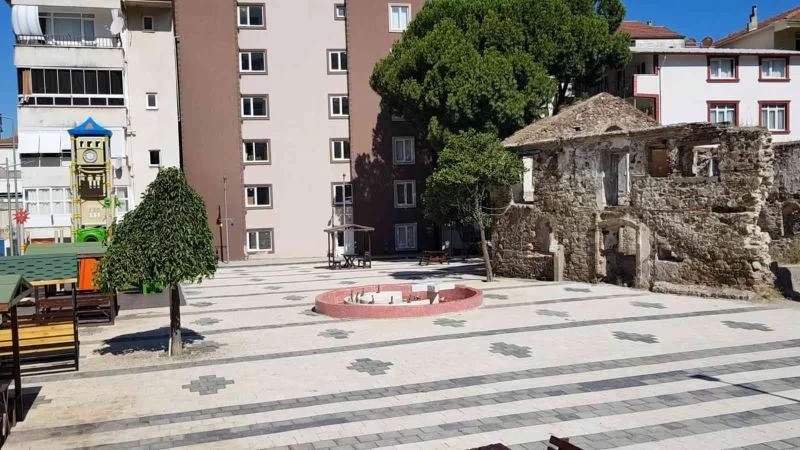 Başkan Temel, “Esenköy’ün artık bir meydanı var”
