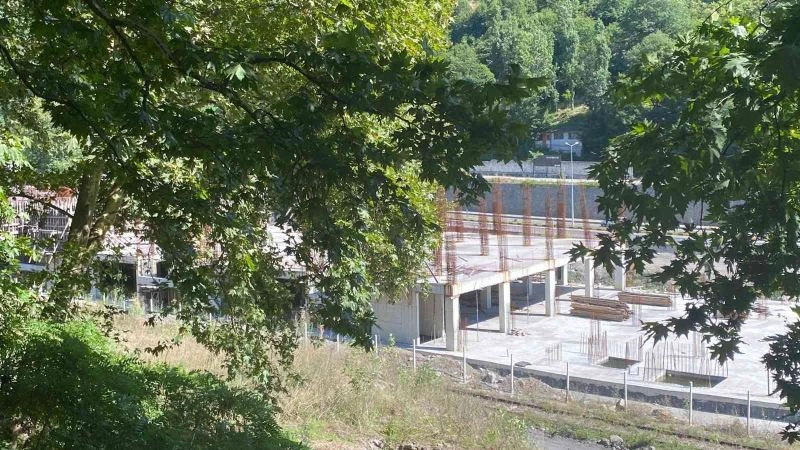 İnşaat yarım kaldı, muhtardan öneri geldi
