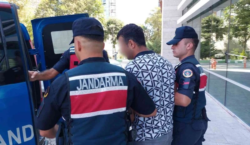 29 yıl hapis cezası bulunan şahıs annesini hastaneye götürürken yakalandı
