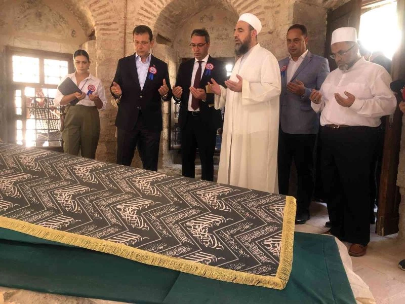 Restorasyonu tamamlanan Asude Hanım ve Seyyid Velayet türbeleri açıldı
