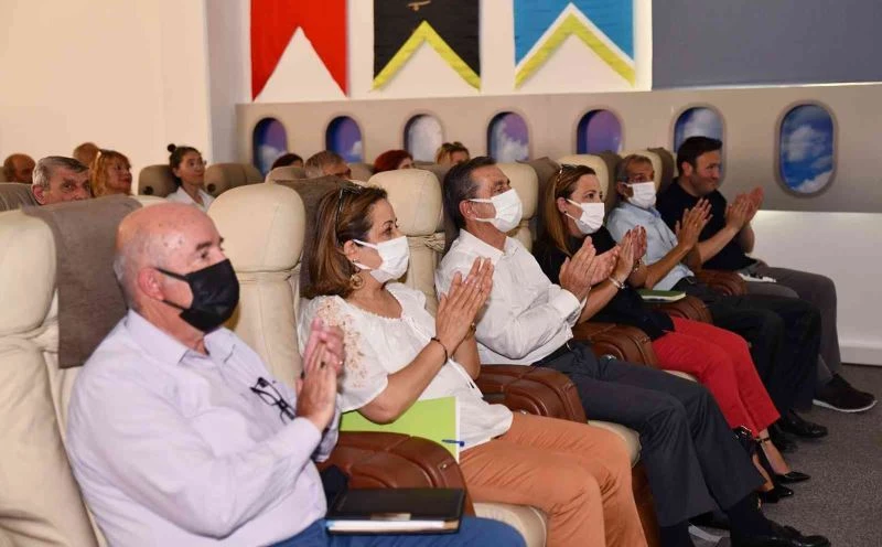 Tepebaşı Belediye Başkanı Dt. Ahmet Ataç: “Mahallelerimizi ayrıt etmeden eşit hizmet veriyoruz”
