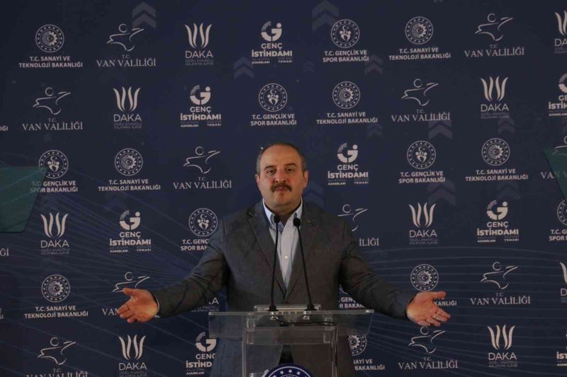 Bakan Varank: “Kılıçdaroğlu’nun ‘yapılmıyor’ dediği yatırımlar Türkiye’nin dört bir yanında güneş gibi parlıyor
