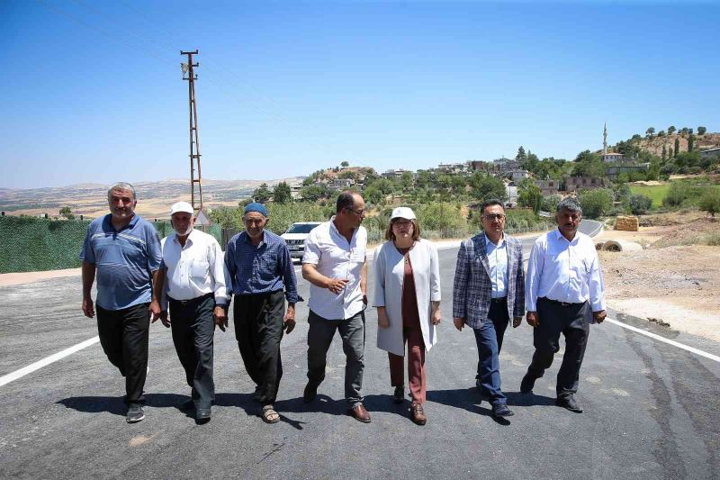 Şahin’den sıcak asfalt çalışması yürütülen mahallelere ziyaret
