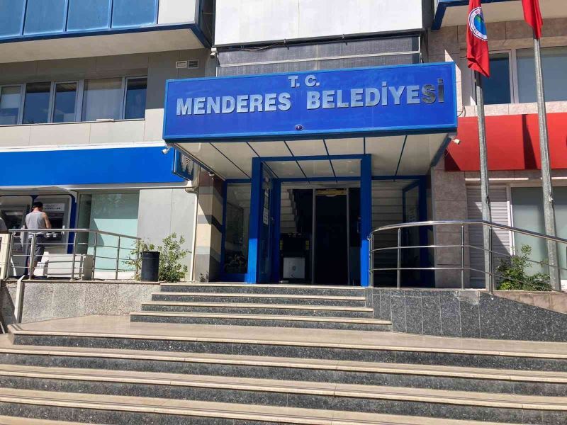 Menderes Belediyesine yolsuzluk operasyonu
