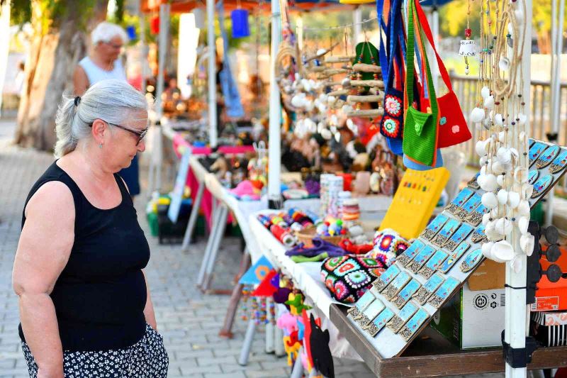 Üretici kadın stantları bu kez Erdemli’de açıldı
