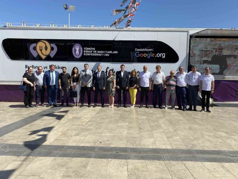 ’Restoran ve Kafeler Dijitalleşiyor’ projesinin eğitim tırı Aydın’da
