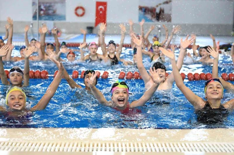 Denizli’de yüzme sporuna ilgi artıyor
