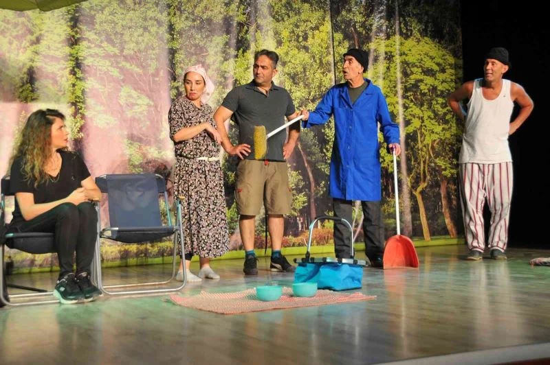 Piknik Sepetinde kahkaha tufanı
