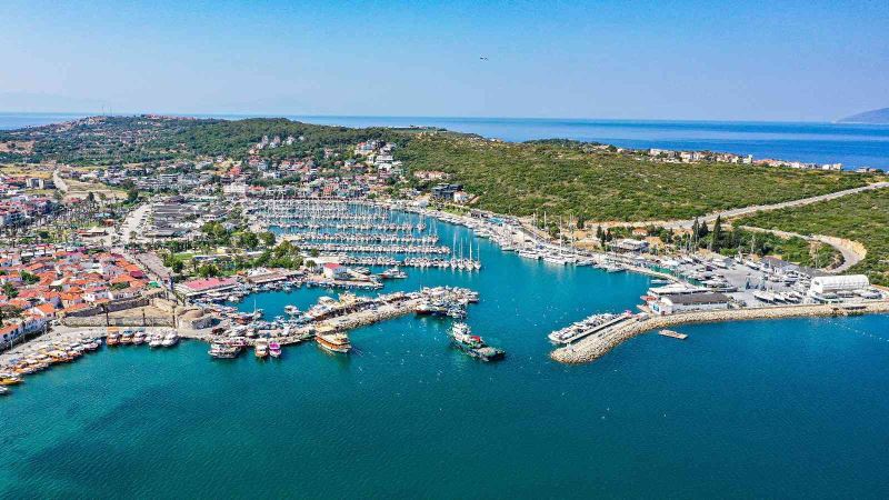 İzmir’in gözde merkezlerinden Sığacık’ta bayram hareketliliği: Doluluk yüzde 80-90
