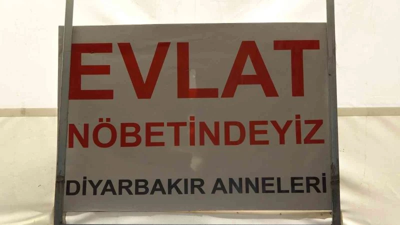 Evlat nöbetindeki babadan dağdaki çocuklara çağrı

