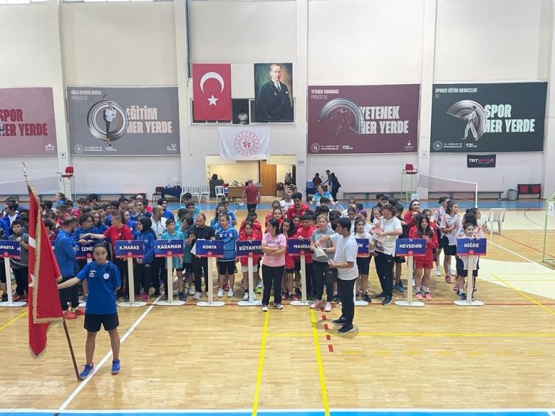 Manisa BBSK sporcuları analig finallerinde
