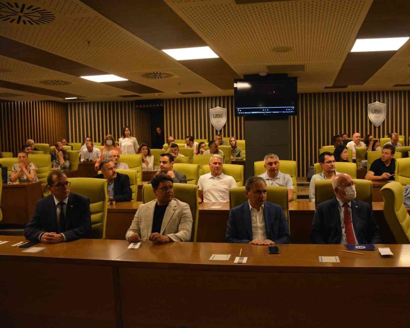 Uşak Üniversitesi ve sanayiciler ’Yeşil OSB’ için çalıştayda buluştu

