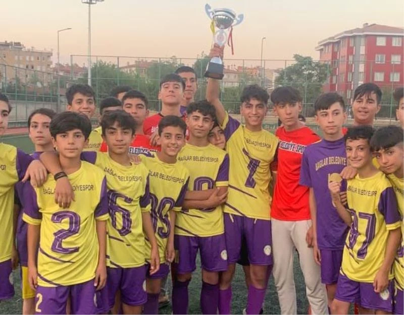 Bağlar Belediyespor’un U14 takımı Diyarbakır şampiyonu

