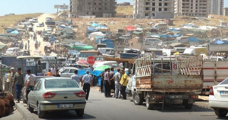 Gaziantep’teki kurban pazarlarında arife günü yoğunluğu
