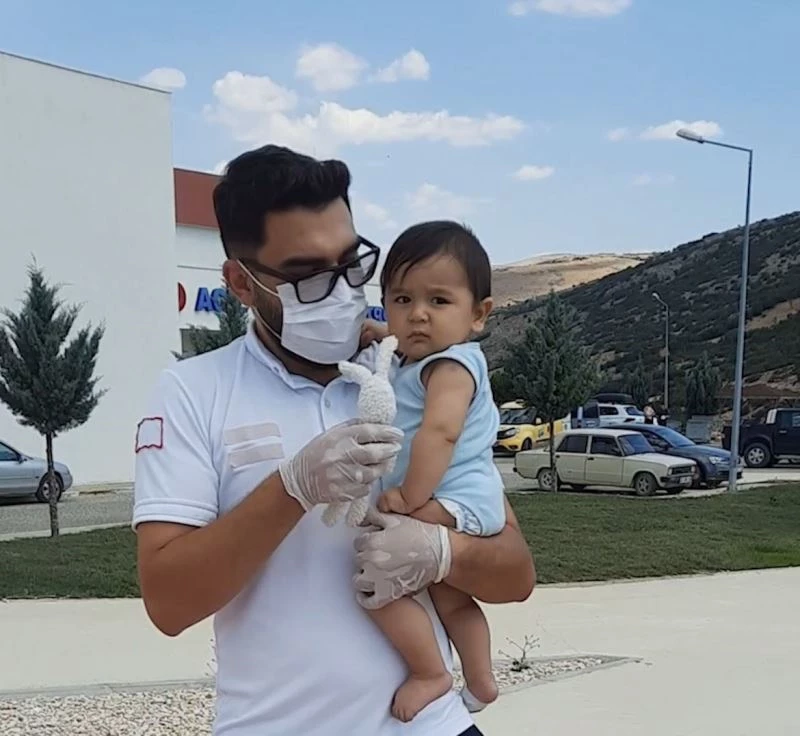 Elini akrep sokan 8 aylık Muhammed için sağlık ekipleri zamanla yarıştı
