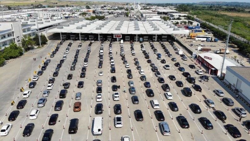 Tüm zamanların yolcu giriş rekoru otellerin de yüzünü güldürdü
