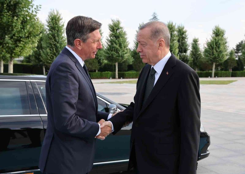 Cumhurbaşkanı Erdoğan, Slovenya Cumhurbaşkanı Pahor’u resmi törenle karşıladı
