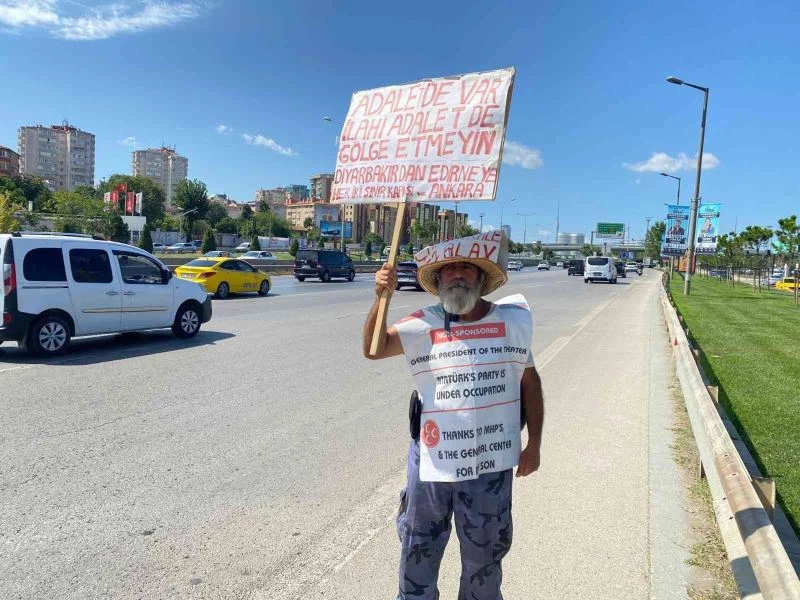 CHP Genel Merkezi önünde eylem yapmıştı, yürüyerek Diyarbakır’dan İstanbul’a ulaştı

