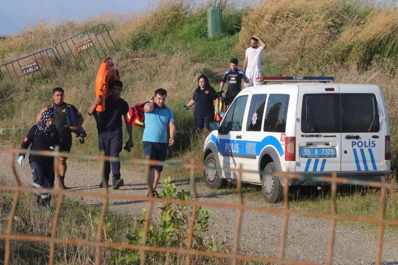 Denizde akıntıya kapılan genç boğulma tehlikesi  geçirdi
