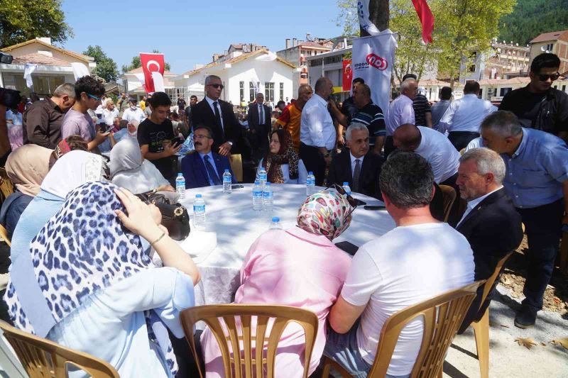 11 Ağustos’taki selde hayatını kaybedenler afetin yıldönümünde anıldı
