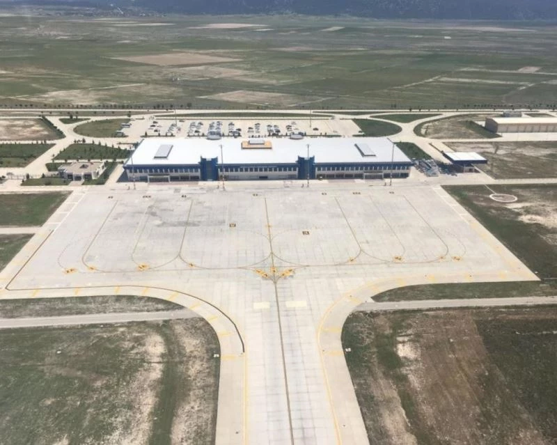 Çardak Havalimanına gerçekleşen sefer sayısının az olması turizmi olumsuz yönde etkiliyor
