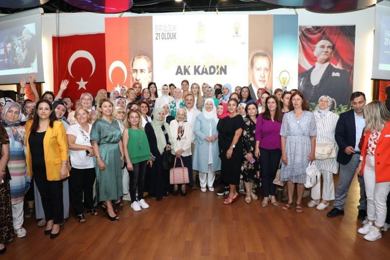 İzmir’de AK Kadın Zirvesi
