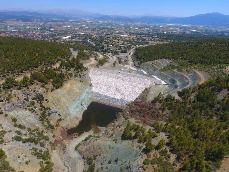 Burdur Gölhisar Yusufca Barajı tamamlanarak su tutulmasına başlandı
