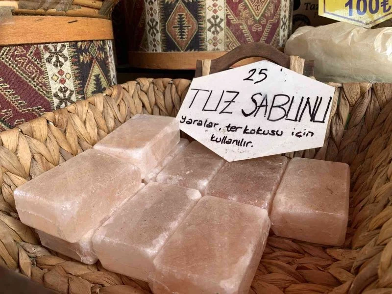 Sıcak havalarda terlemeyi azaltacak doğal çözüm: tuz sabunu

