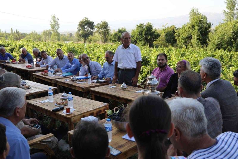 “Köy Sohbetleri” toplantılarının ikincisi Gölpınar köyünde düzenlendi
