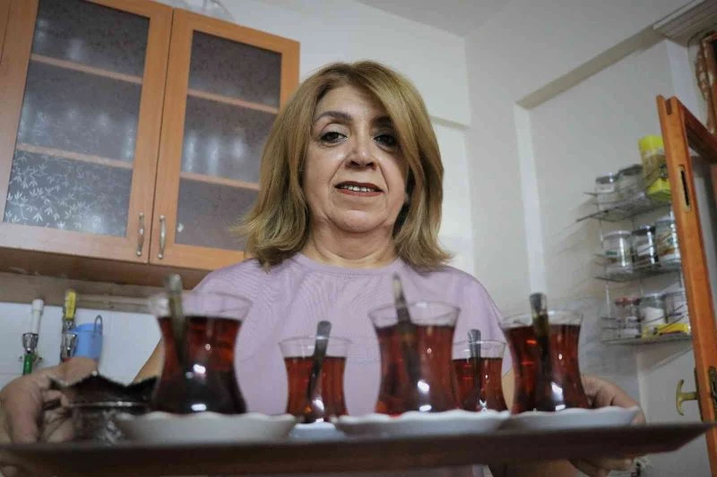 Bu kıraathaneye erkekler giremiyor
