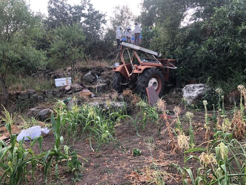 Dursunbey’de devrilen traktörün altında kalan karı-koca hayatını kaybetti
