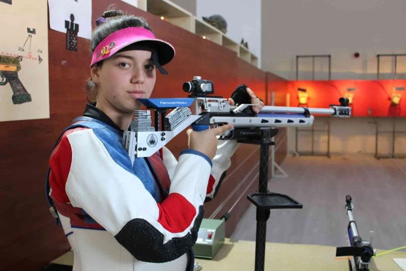  İyi bir atıcı olmak için ileri seviye antrenmanlardan geçmek gerekiyor
