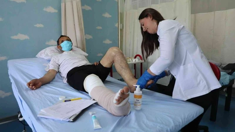 Fil hastalığına masajlı tedavi
