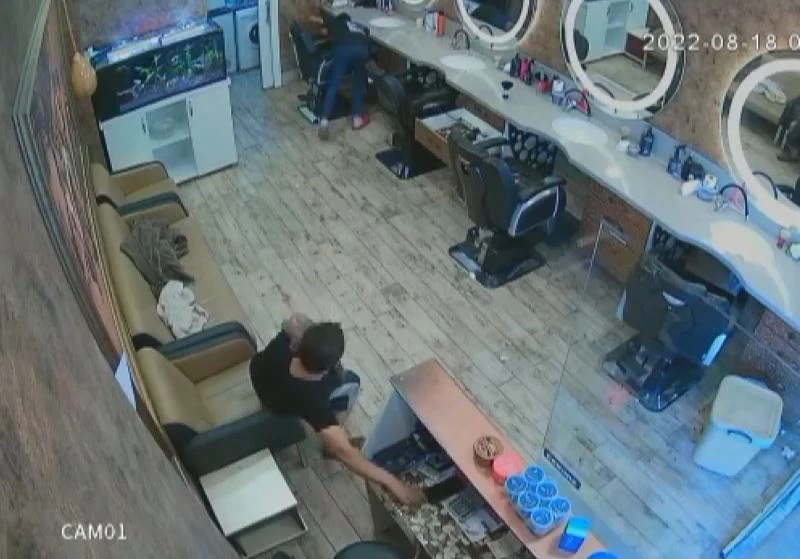 Pişkin hırsızın rahat tavırları pes dedirtti
