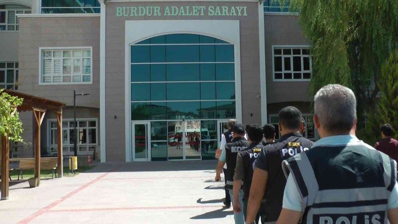 Burdur’da siber dolandırıcılığa 5 tutuklama
