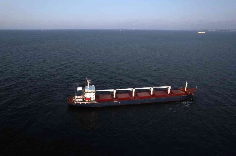 Tahıl yüklü gemi “Razoni” İstanbul açıklarında dron ile görüntülendi
