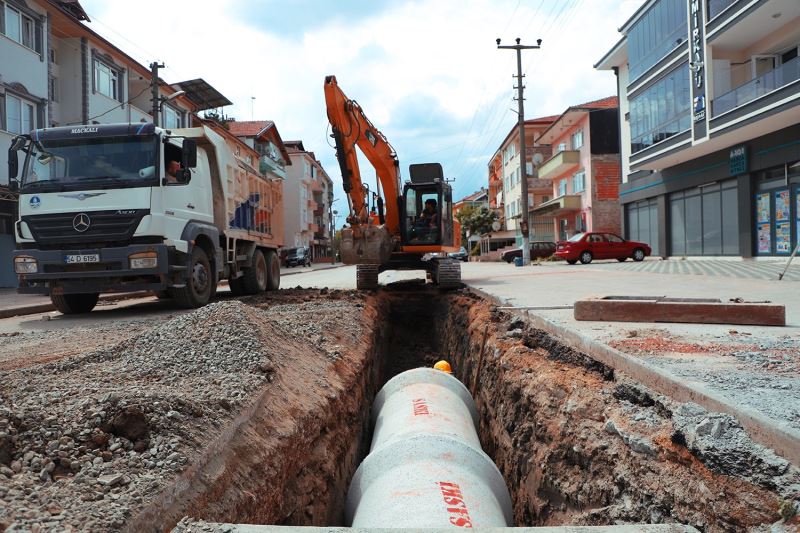 Dilmen ve Hacıoğlu Mahallesi’nin altyapısı geleceğe hazırlanıyor
