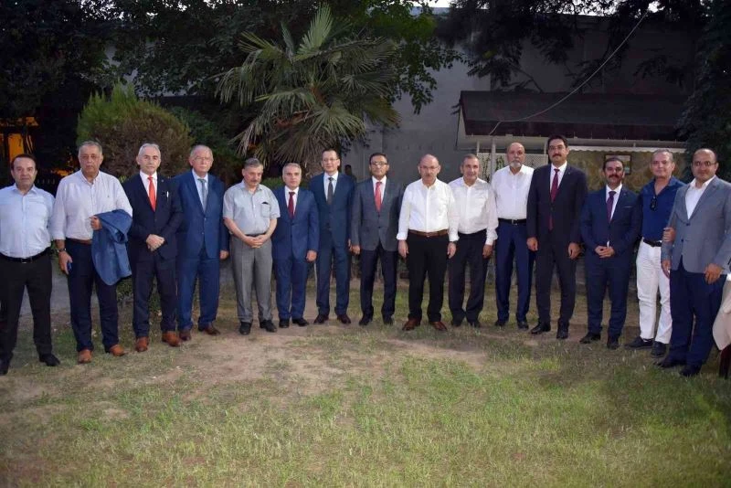 Görev yerleri değişen kaymakamlar için veda yemeği düzenledi
