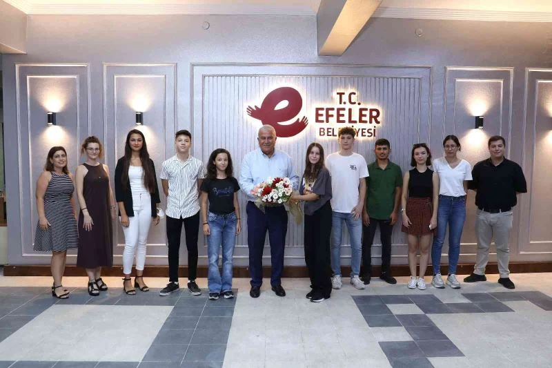 Başkan Atay, EFESEM Akademi öğrencilerini ağırladı
