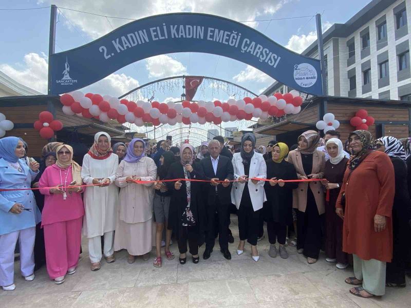 Sancaktepe’de ‘2. Kadın Eli Kadın Emeği Çarşısı’ açıldı
