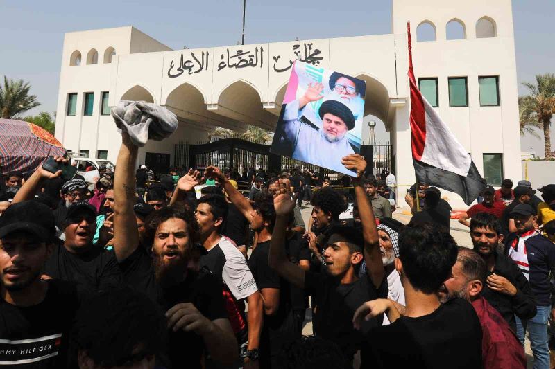 Irak Cumhurbaşkanı Salih: “Barışçıl protesto gösterileri anayasal bir haktır ancak yargı sistemi çalışmalarının duraklatılması tehlikeli bir konudur”
