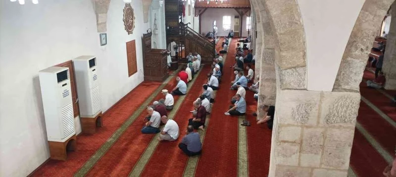 Yazar ve şair Mevlana İdris Zengin dualarla anıldı
