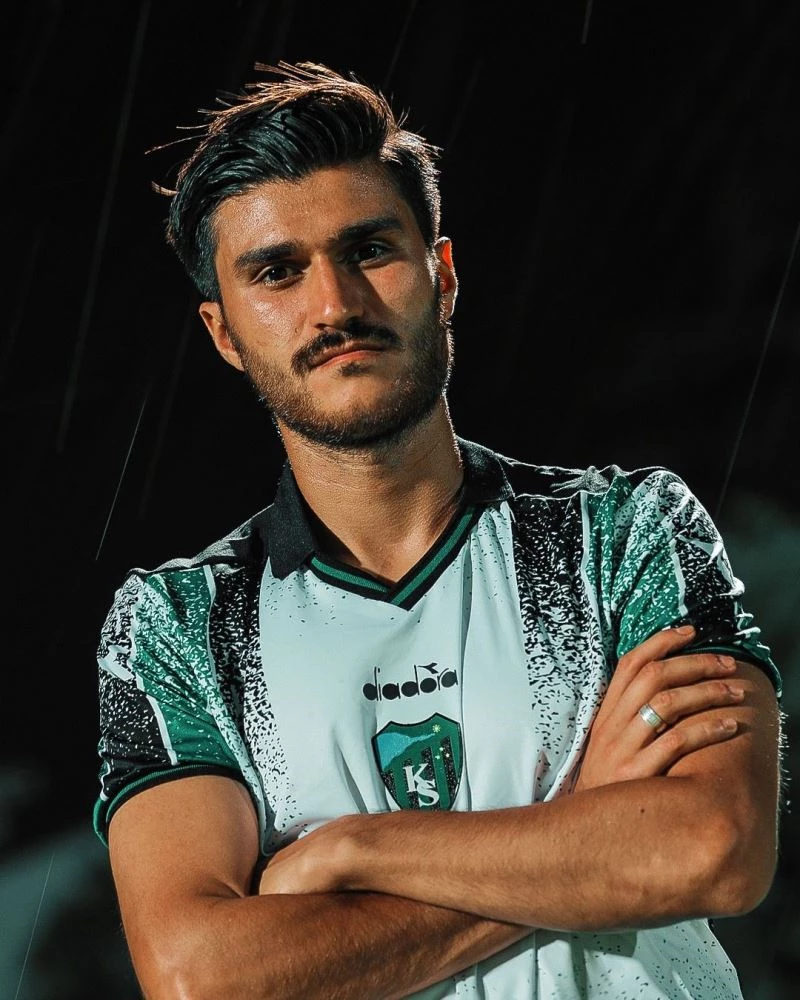 Kocaelispor, Cihat Çelik’i renklerine bağladı

