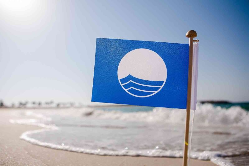 Mavi bayraklı plajlar artmaya devam ediyor, zirvede Antalya var
