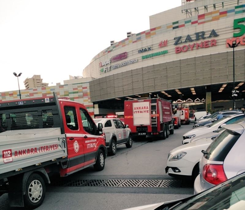 Ankara’da bir AVM’de kola tankının patlaması paniğe neden oldu
