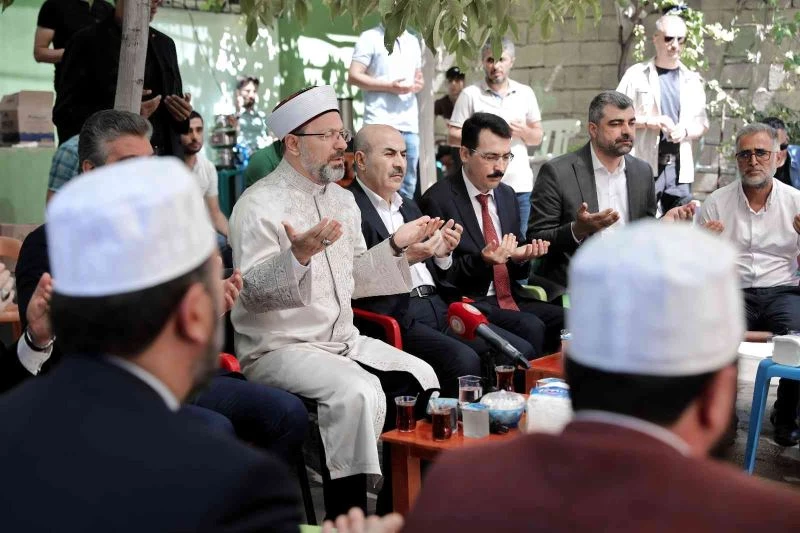Diyanet İşleri Başkanı Erbaş, Derik’te Mevlit ve dua programına katıldı
