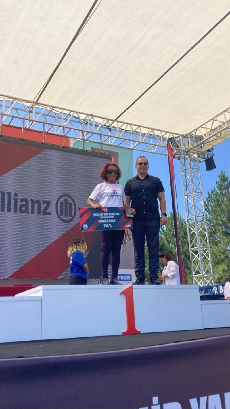 Nilgün Çelik, Eskişehir’den madalyayla döndü