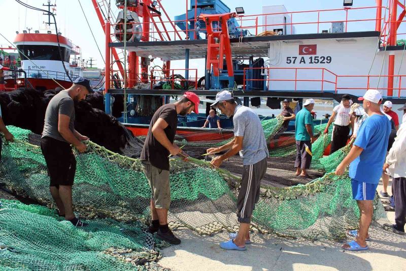 Karadenizli balıkçıların 1 Eylül hazırlığı
